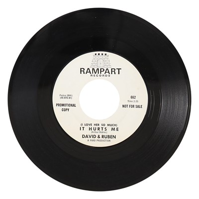 Lot 14 - DAVID & RUBEN – (I LOVE HER SO MUCH) IT HURTS ME US RAMPART RECORDS 7” DEMO (662)