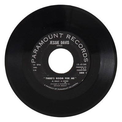 Lot 48 - JESSIE DAVIS – THERE'S ROOM FOR ME US PARAMOUNT RECORDS 7” (J.D.-45-268)