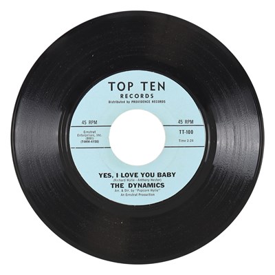 Lot 140 - THE DYNAMICS – YES, I LOVE YOU BABY US TOP TEN RECORDS 7” (TT-100)