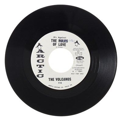 Lot 179 - THE VOLCANOS – (IT'S AGAINST) THE RULES OF LOVE US ARC-TIC 7” DEMO (115)