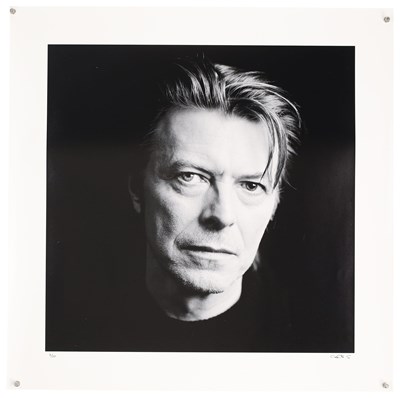 Lot 366 - DAVID BOWIE - GAVIN EVANS SIGNED LIMITED EDITION PHOTO PRINT.