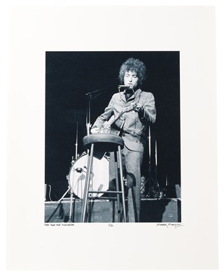 Lot 141 - BOB DYLAN - LIMITED EDITION PHOTOGRAPHER SIGNED FREE TRADE HALL PHOTOGRAPH.