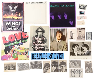 Lot 138 - THE BEATLES - MEMORABILIA INC BOB GRUEN SIGNED BOOK.