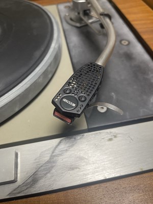 Lot 37 - THORENS TD-125 MKII TURNTABLE.