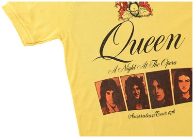 Lot 374 - QUEEN - AUSTRALIAN TOUR T-SHIRT, 1976.