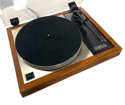 Lot 43 - LINN SONDEK LP-12 TURNTABLE.