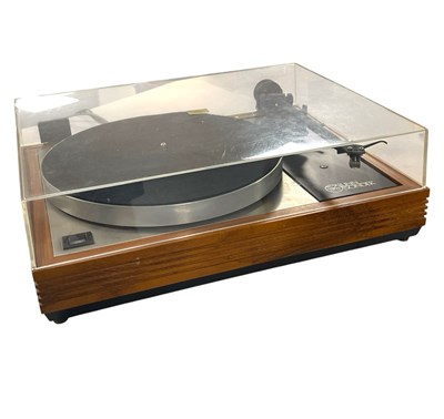 Lot 43 - LINN SONDEK LP-12 TURNTABLE.