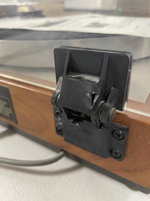 Lot 43 - LINN SONDEK LP-12 TURNTABLE.