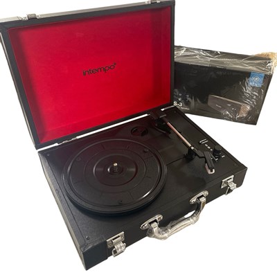 Lot 41 - RECORD PLAYERS, AUDIO EQUIPMENT & ACCESSORIES.