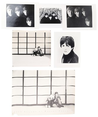 Lot 283 - THE BEATLES - PHOTOGRAPHS ROBERT FREEMAN INC SIGNED EXAMPLES.