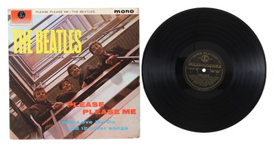 Lot 22 - THE BEATLES - PLEASE PLEASE ME LP (1ST UK BLACK AND GOLD - PMC 1202)