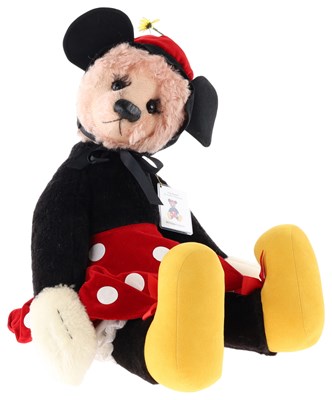 Lot 8 - MILL CREEK CREATIONS 'I'M MINNIE' BEAR