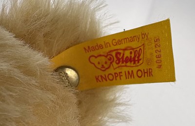 Lot 9 - STEIFF RALPH LAUREN POLO BEAR (406225)