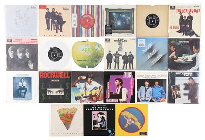 Lot 38 - THE BEATLES - 7" BOX SET / 7" / CD PACK