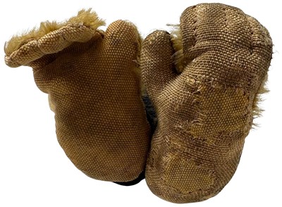 Lot 18 - SCHUCO YES/NO BELL-HOP MONKEY CIRCA 1920