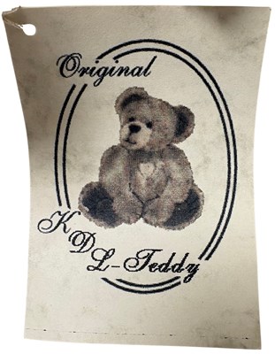 Lot 20 - KARIN DE LORENZO 'PUTZ' LIMITED EDITION BEAR