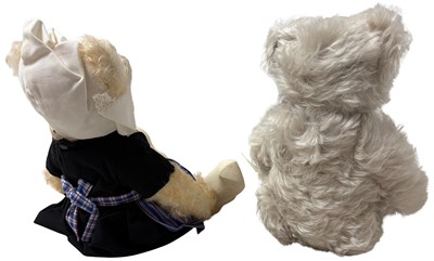 Lot 25 - STEIFF MEISJE AND MERCEDES BENZ BEARS