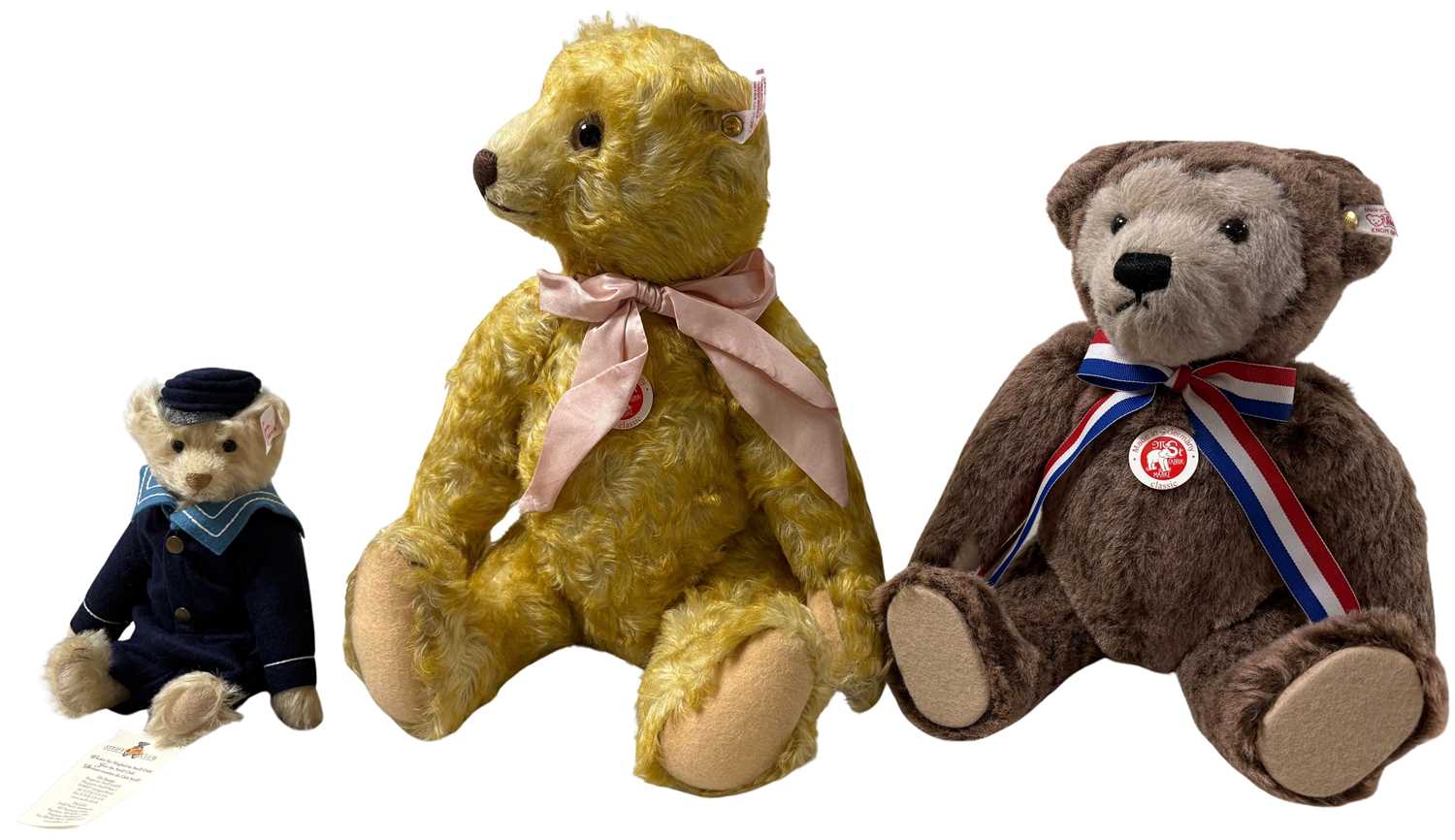 Lot 29 - THREE STEIFF BEARS