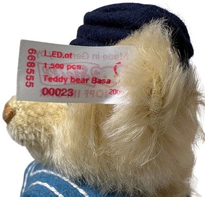 Lot 29 - THREE STEIFF BEARS