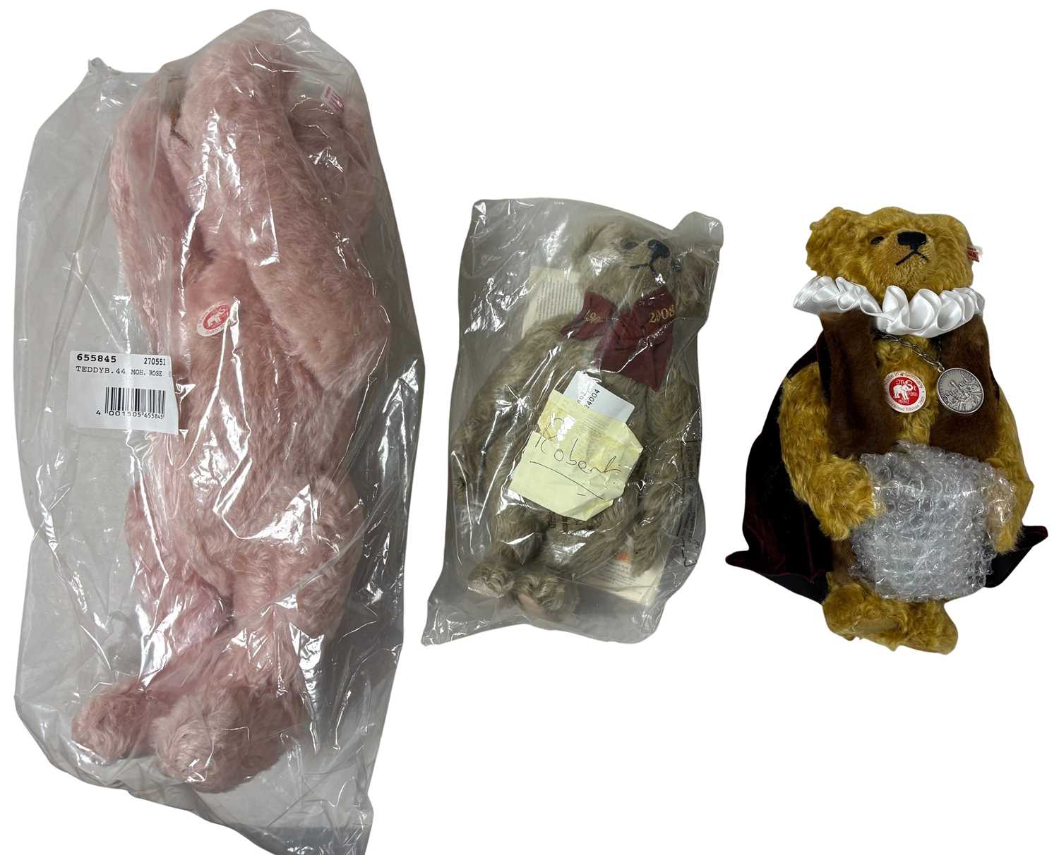 Lot 30 - THREE STEIFF BEARS