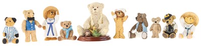 Lot 31 - 11 MINIATURE BEAR FIGURINES (POSSIBLE COLOUR BOX FIGURINES)