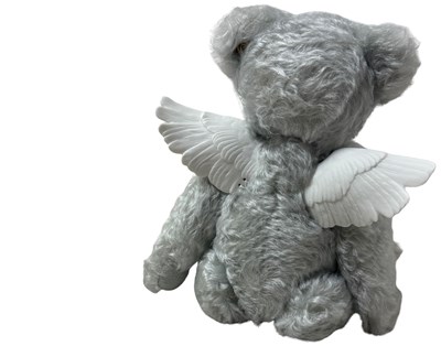 Lot 37 - STEIFF LLADRO GREY ANGEL BEAR (676833)