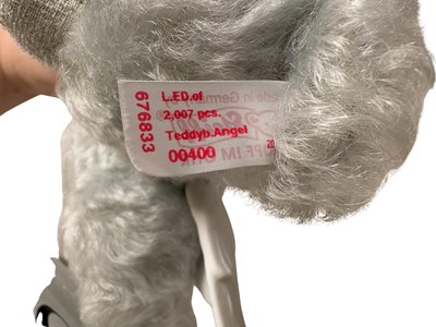 Lot 37 - STEIFF LLADRO GREY ANGEL BEAR (676833)
