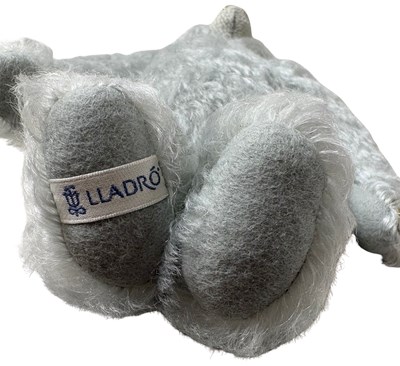 Lot 37 - STEIFF LLADRO GREY ANGEL BEAR (676833)