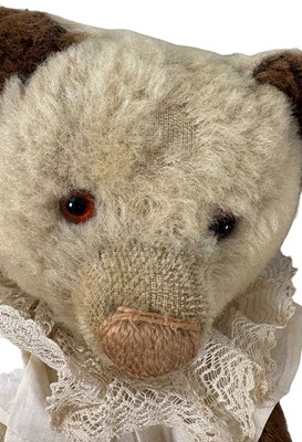 Lot 38 - 4 MIXED VINTAGE BEARS