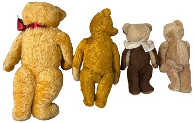Lot 38 - 4 MIXED VINTAGE BEARS