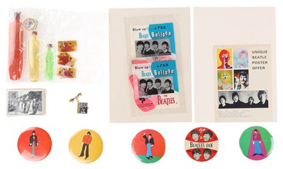 Lot 165 - THE BEATLES - 1960S MERCH AND MEMORABILIA.