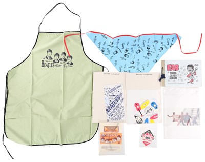 Lot 168 - THE BEATLES - 1960S COLLECTABLES AND MEMORABILIA.