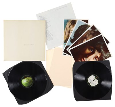 Lot 121 - THE BEATLES - WHITE ALBUM LP (PMC 7067/68 - COMPLETE UK 1ST PRESSING - LOW NUMBER NO. 0003660)
