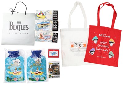 Lot 179 - THE BEATLES - COLLECTABLES INC CORGI.