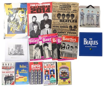 Lot 178 - THE BEATLES - MEMORABILIA INC SINGLES BOX SET / PYX CARRY CASE.