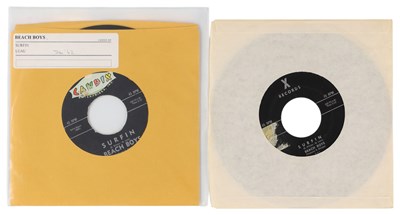 Lot 374 - THE BEACH BOYS SURFIN 7" COLLECTABLES PACK