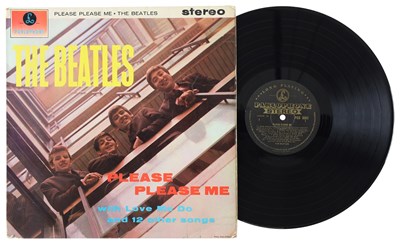 Lot 124 - THE BEATLES - 'PLEASE PLEASE ME' LP - UK 1963 STEREO BLACK & GOLD W/ 'DICK JAMES' CREDITS