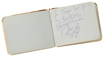 Lot 309 - THE BEATLES - AUTOGRAPH BOOK WITH SIGNATURES FROM ALL FOUR.