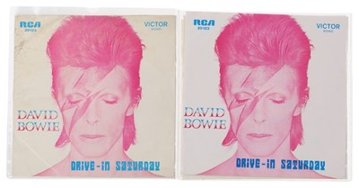 Lot 421 - DAVID BOWIE DRIVE-IN SATURDAY PORTUGUESE 7" PACK