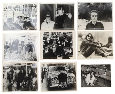 Lot 327 - DAVID WIGG COLLECTION - JOHN LENNON PHOTOGRAPHS WITH NEGATIVES.