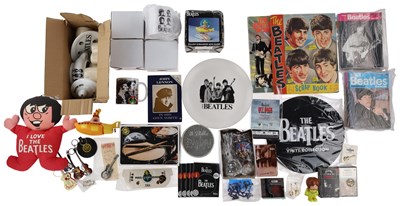 Lot 199 - THE BEATLES - CERAMICS / PLATES ETC.