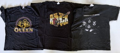 Lot 52 - QUEEN T-SHIRTS - FAN CLUB AND MORE.